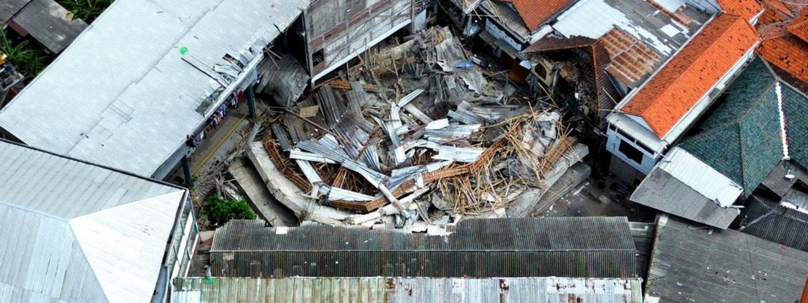 Indonesia Collapse: 90 Students Still Trapped